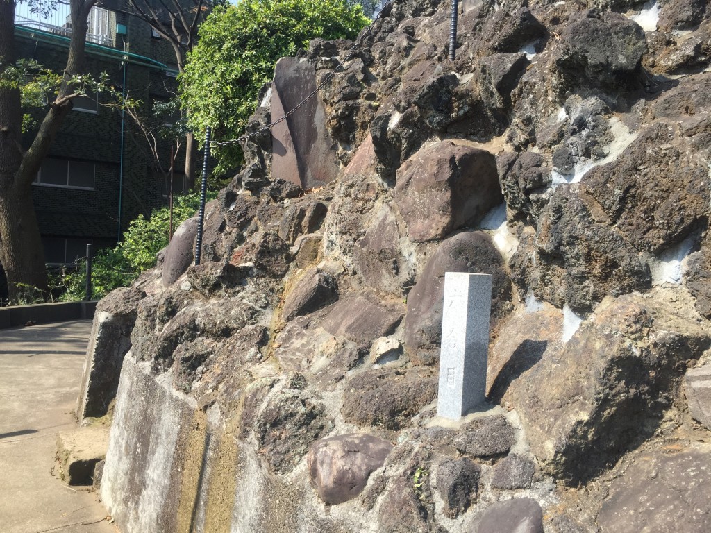 品川神社・富士塚　６合目