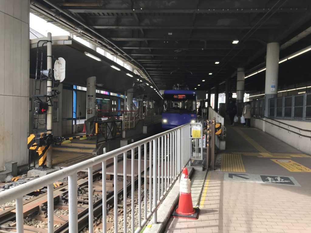 SG10_下高井戸駅ホーム