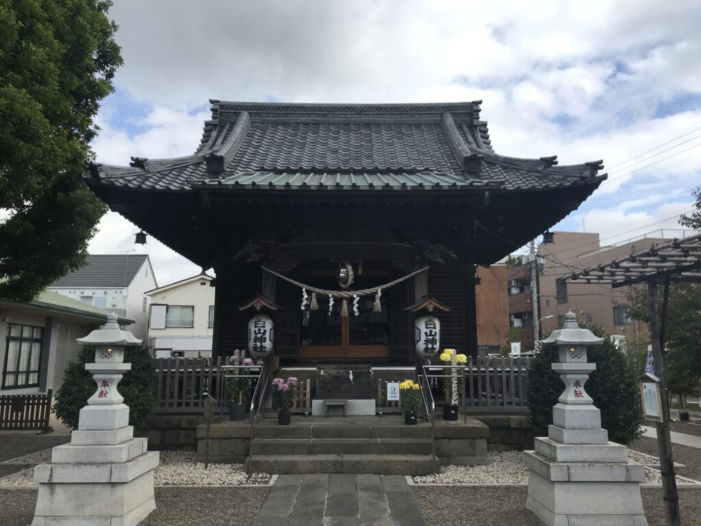 IK11_白山神社社殿